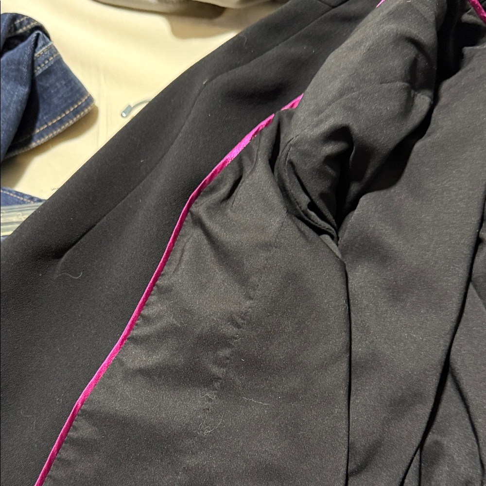 White House Black Market Classic Black Blazer - Picture 5 of 6